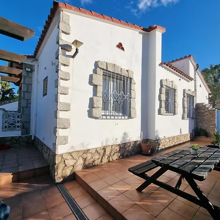 Amplia Casa A 400m De La Playa Con Terraza Privada Y Barbacoa - Hisp-236-192
