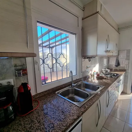 Amplia Casa A 400m De La Playa Con Terraza Privada Y Barbacoa - Hisp-236-192 Prázdninový dům Torroella de Montgrí